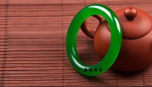 Fine Jewelry Chinese Fashion Beautiful Hand Carved Jade Bracelet