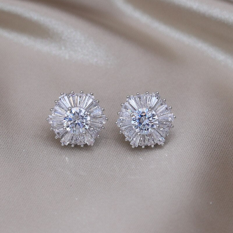 Korea Design Jewelry Copper Zircon Silver Color Geometric Earrings Simple and Elegant Women's Daily Work Accessories