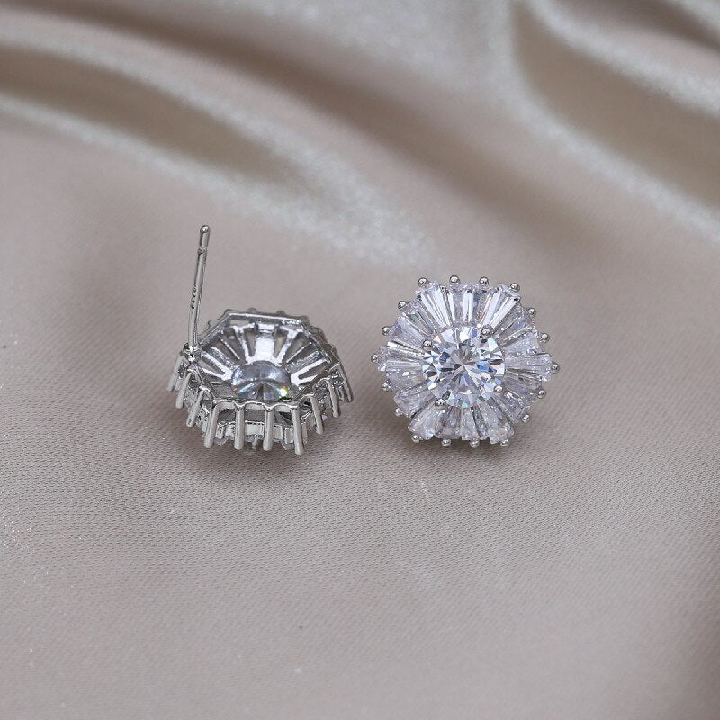 Korea Design Jewelry Copper Zircon Silver Color Geometric Earrings Simple and Elegant Women's Daily Work Accessories
