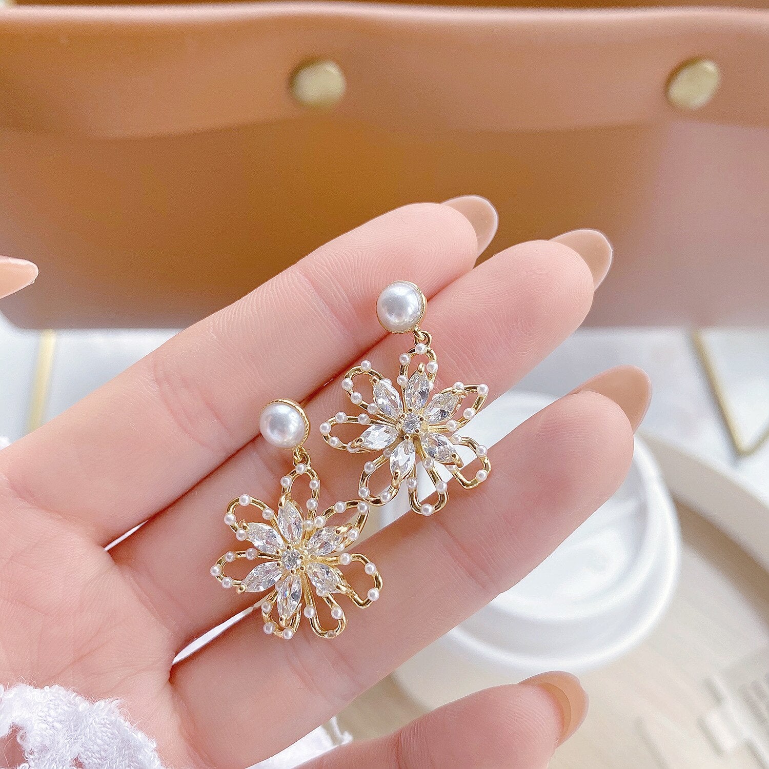 Korea Jewelry 14K Real Gold Plating AAA Zircon Hollow Pearl Flower Earrings Elegant Women's Wedding Party Earrings