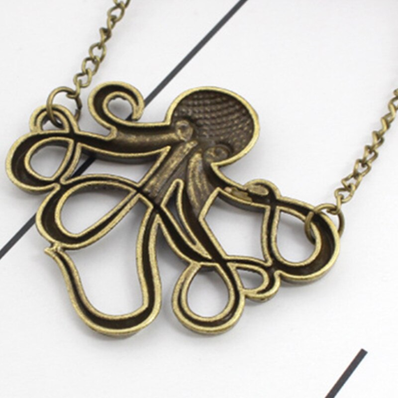 Korean Vintage Men's Pirates Of The Caribbean Necklace Octopus Pendant Round Cross Necklace Punk Punk Motorcycle Necklac