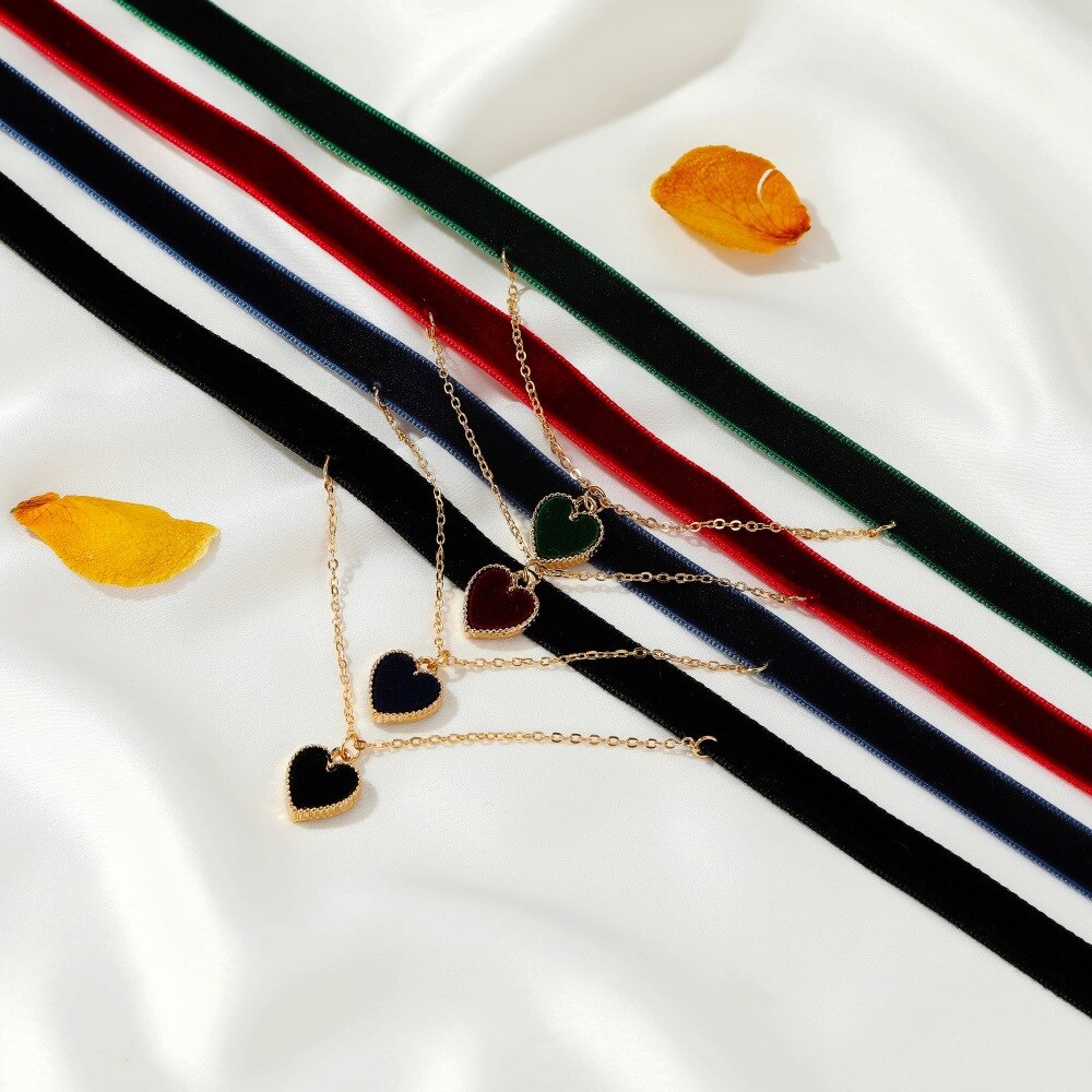 Korean Flannel Sexy Short Necklace for Women Black Two-layer Love Pendant Necklace Clavicle Chain Choker Jewelry Gift