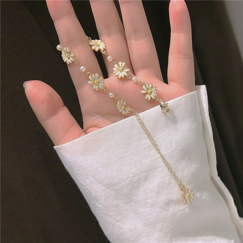 Korean Simple Pearl Clavicle Chain Daisy Necklace Vintage SunFlower Necklaces For Women Trendy Short Choker Neck Accessories