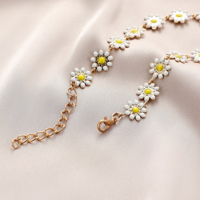 Korean Simple Pearl Clavicle Chain Daisy Necklace Vintage SunFlower Necklaces For Women Trendy Short Choker Neck Accessories