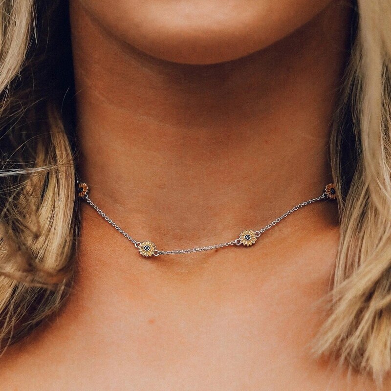 Korean Simple Pearl Clavicle Chain Daisy Necklace Vintage SunFlower Necklaces For Women Trendy Short Choker Neck Accessories
