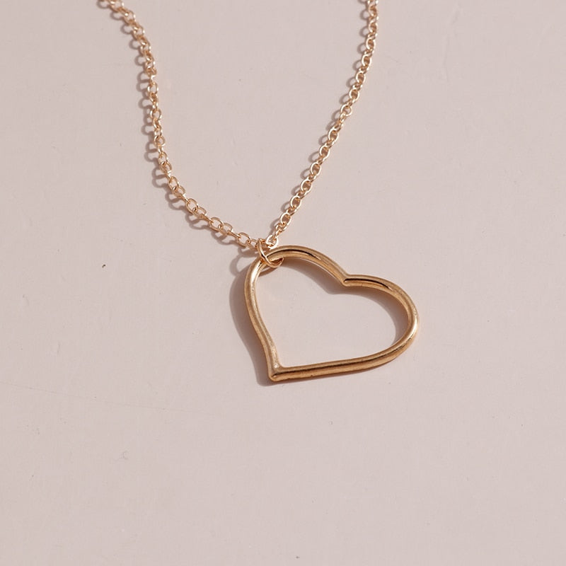 Korean Style Hollow Love Heart Pendant Necklaces for Women Simple Gold Silver Color Long Chain Necklaces Femme Jewelry Gifts