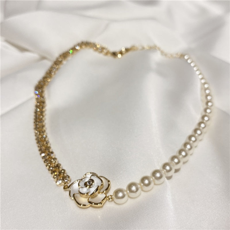 Korean Temperament Camellia Necklace Female Short Vintage Pearl Stitching Clavicle Chain For Women High Sense Jewelry