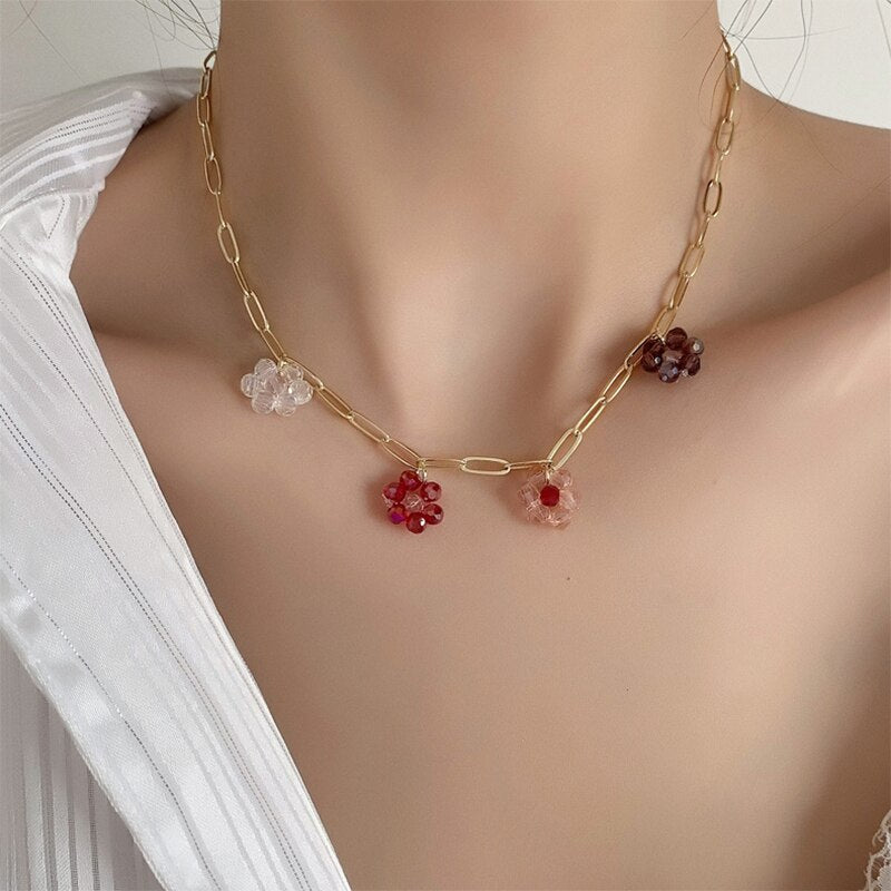 Korean Vintage Colorful Flower Metal Necklaces for Women Hollow Short Clavicle Chain Necklace Jewelry Choker Necklace