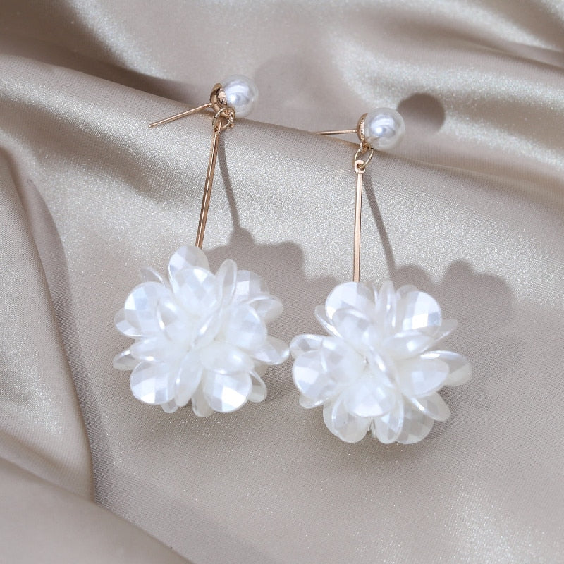 Korean jewelry elegant hand woven pearl earrings white three-dimensional round flower earrings for women