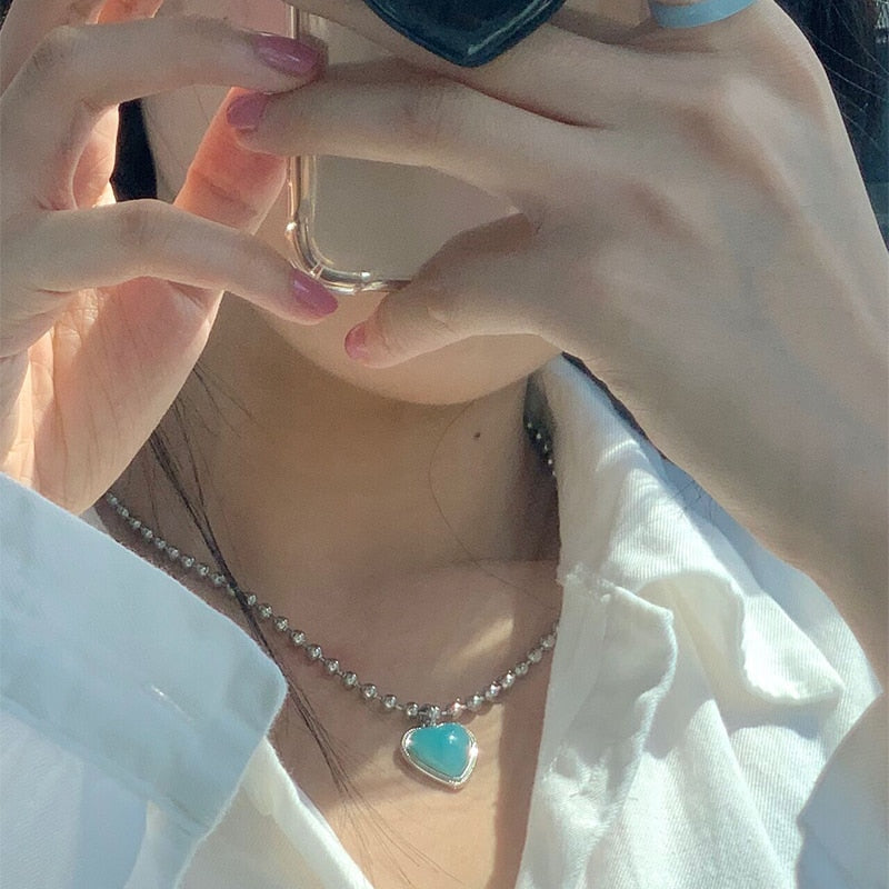 Kpop Vintage Green Heart Necklace for Women Heart Angel Pendant Clavicle Chain Necklace Y2K Cupid Pendant Necklace Party Jewelry