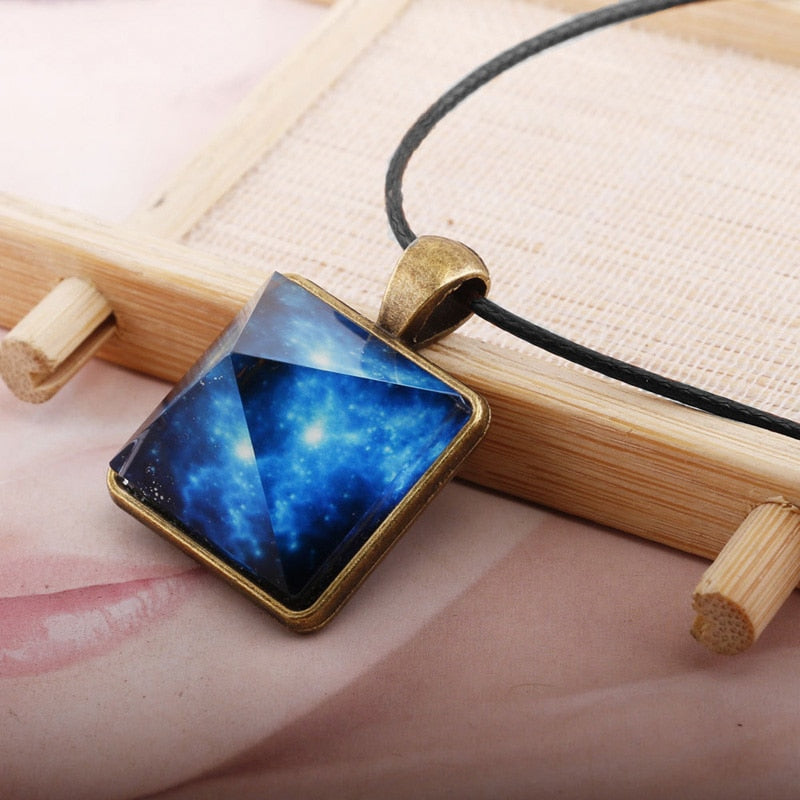 Charm Crystal Glow In The Dark Necklace Pyramid Pendant Space Star Triangle Geometric Luminous Necklace For Women