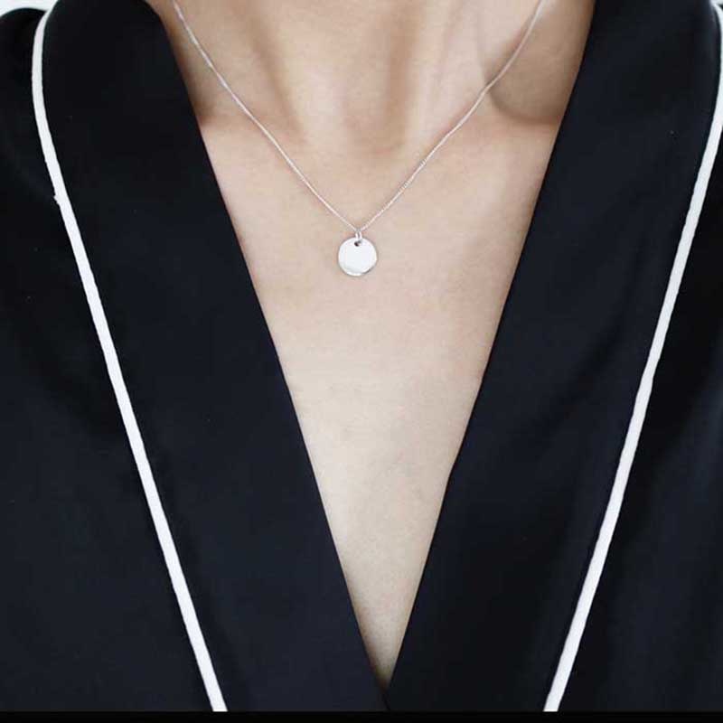 LWONG Silver Gold Color Coin Necklace Dainty Disc Pendant Necklace Minimalist Gold Coin Layering Necklace Everyd Jewelry