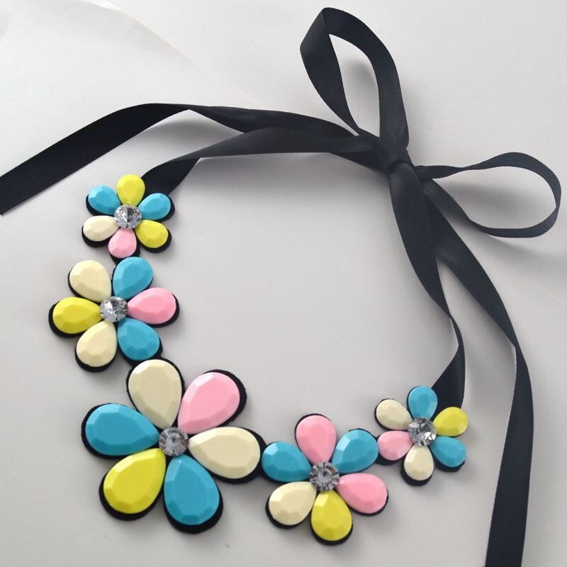 Leanzni   short statement necklace and pendant resin color fashionable woman  necklace gift