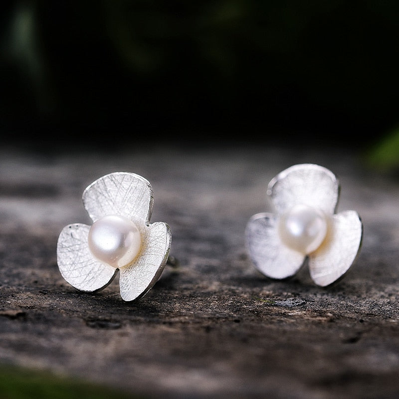 Real 925 Sterling Silver Natural Pearl Handmade Fine Jewelry Fresh Clover Flower Stud Earrings for Women Brincos
