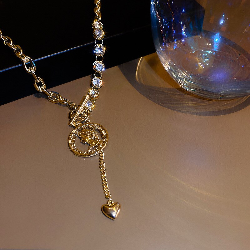 Love portrait round brand rhinestone necklace personality temperament clavicle chain simple pendant