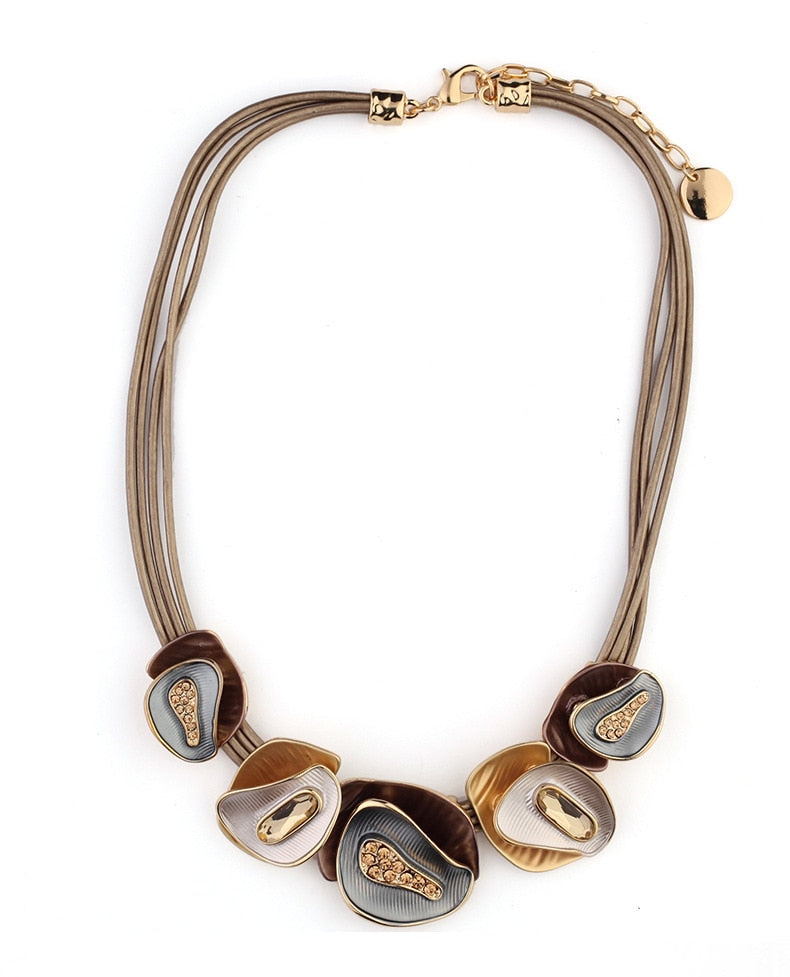 Crystal Pendant Necklace For Girls Women Choker Chunky Statement Necklace Vintage Elegant Jewelry Beautiful Gift