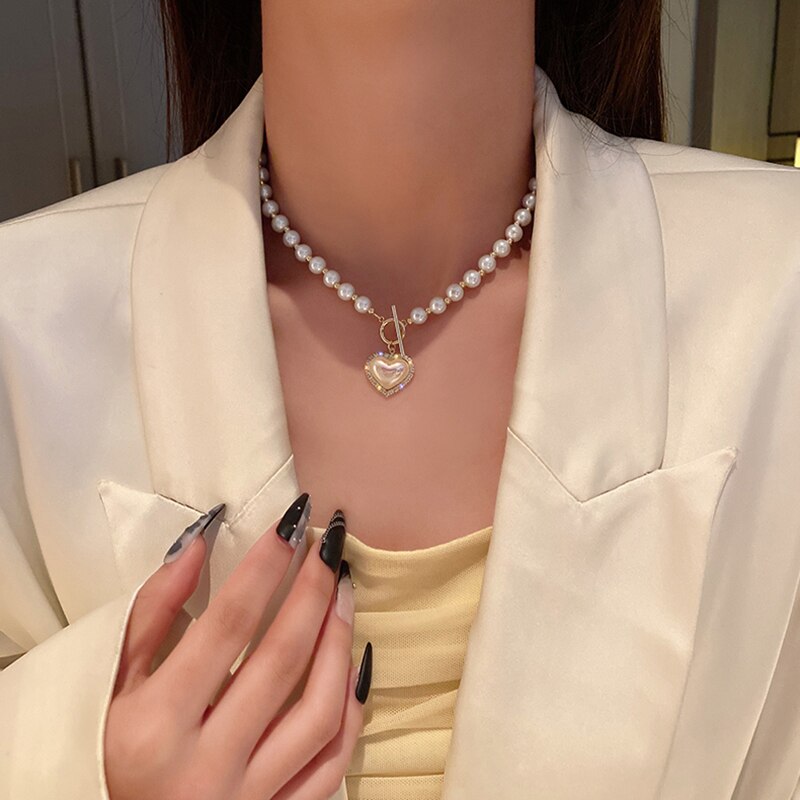 Heart shape Pendant Vintage Pearl Necklaces Women Elegant Charm French Romantic Style Clavicle Chain Commemorative Gift