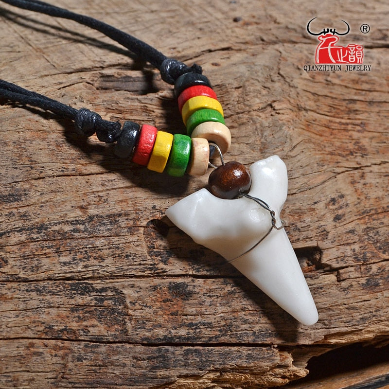 Man's Hawaii Surfer Jewelry Handmade Imitation shark teeth Pendant Zealand Maori Tribal bone Choker Colored wooden Necklace