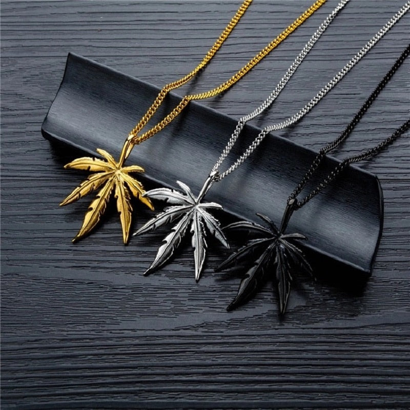 Maple Leaf Necklaces for Men Women Hemp Leaf Pendant Charm Chain Necklace Hip Hop Punk Jewelry Necklace Gift Jewelry