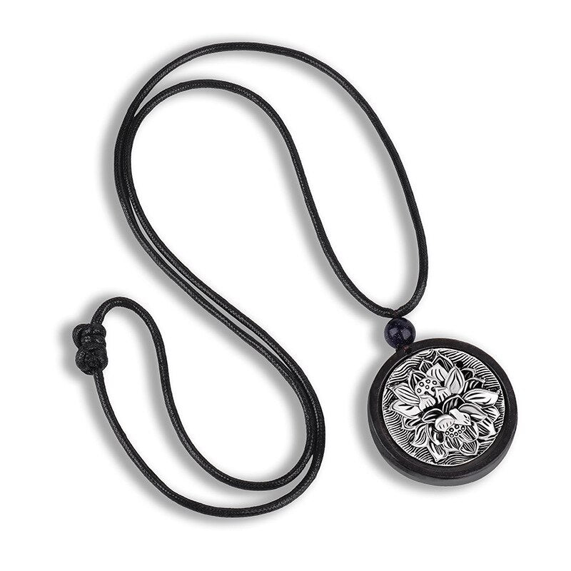 Meetvii Ethnic Sandalwood Pendant Necklaces Women Vintage Tibetan Silver Plate Lotus Long Necklace Natural Stone Yoga Jewelry