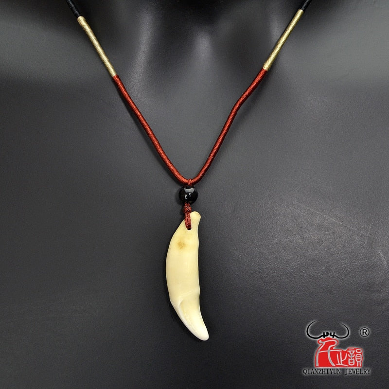 Men's Necklace Woman's Bone Pendant Tibetan Amulet Fangs Real Natural Tooth Vintage couple Wolf Tooth Charm White Brown Ecru