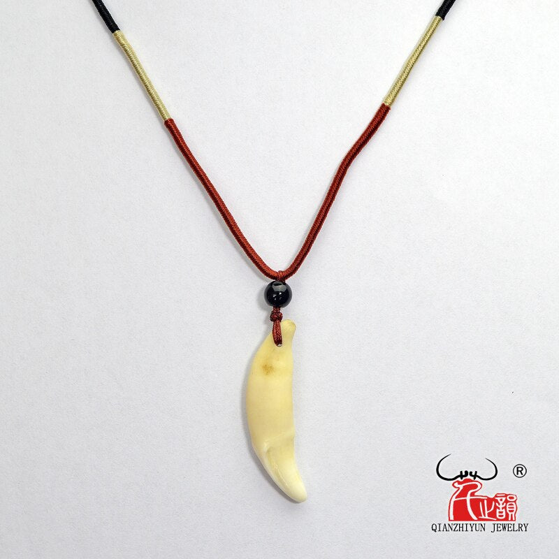 Men's Necklace Woman's Bone Pendant Tibetan Amulet Fangs Real Natural Tooth Vintage couple Wolf Tooth Charm White Brown Ecru