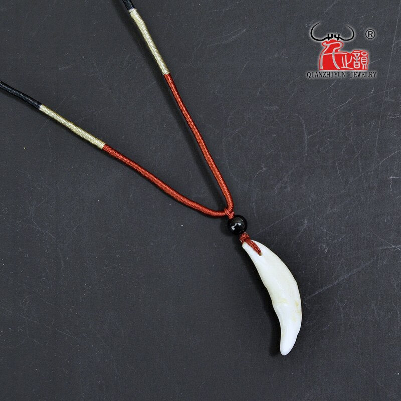 Men's Necklace Woman's Bone Pendant Tibetan Amulet Fangs Real Natural Tooth Vintage couple Wolf Tooth Charm White Brown Ecru