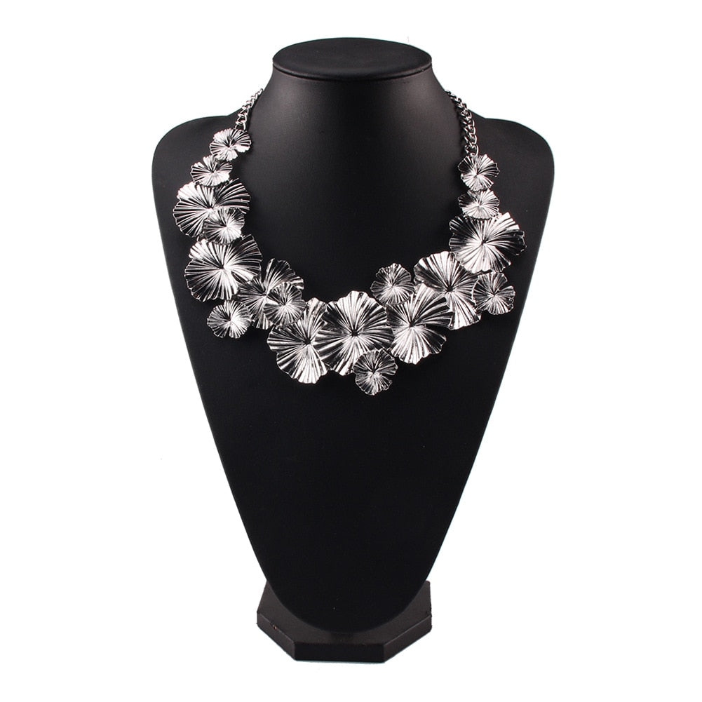 Metal Necklace Shining Color Baked Lacquer Alloy Leaf String Bib Collar Choker Pendant Exaggerated Wind Necklace