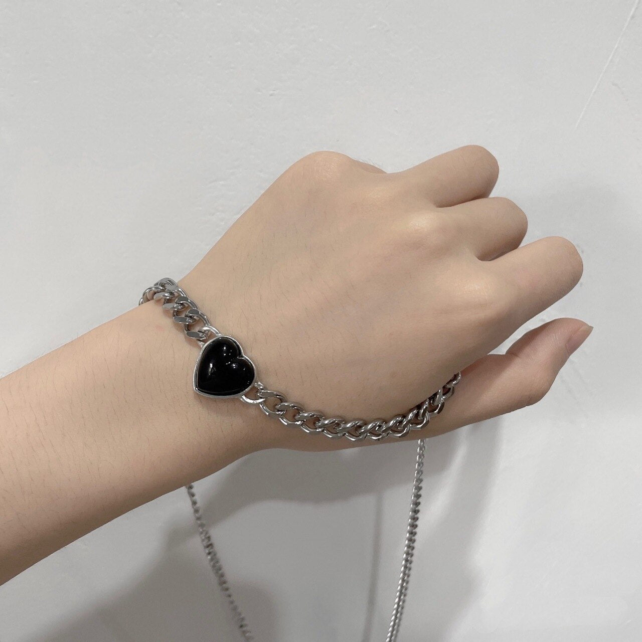 Minimalist Y2k Accessories Vintage Black Peach Heart Pendant Necklace Goth Love Chains Choker for Women Gift Party Jewelry Egirl