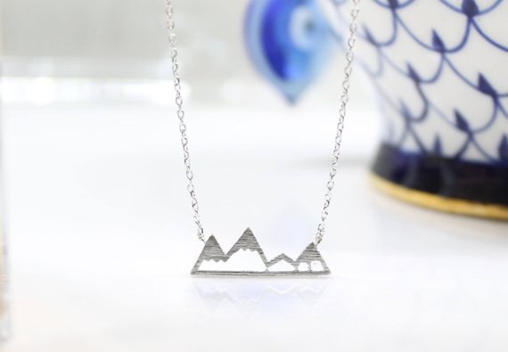 Mount Everest China Outdoor Scenery Mountain Peaks Hills Necklace Exotic Paris Style Nature Snow Mountain Top Charm Necklace