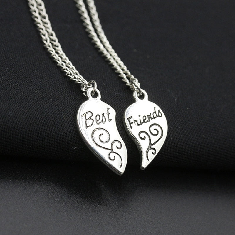 N368 Friends Two Pieces Combination Alloy Metal Necklace Heart Shape Carved Pendent Necklaces Best Friends Girlfriends Gift
