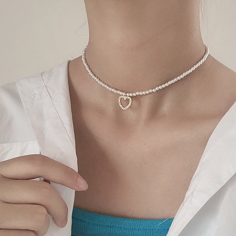 Elegant Pearl Choker Necklaces Small Heart Wedding Necklace For Women Bead Chain Minimalist Jewelry On The Neck 2021 Chocker