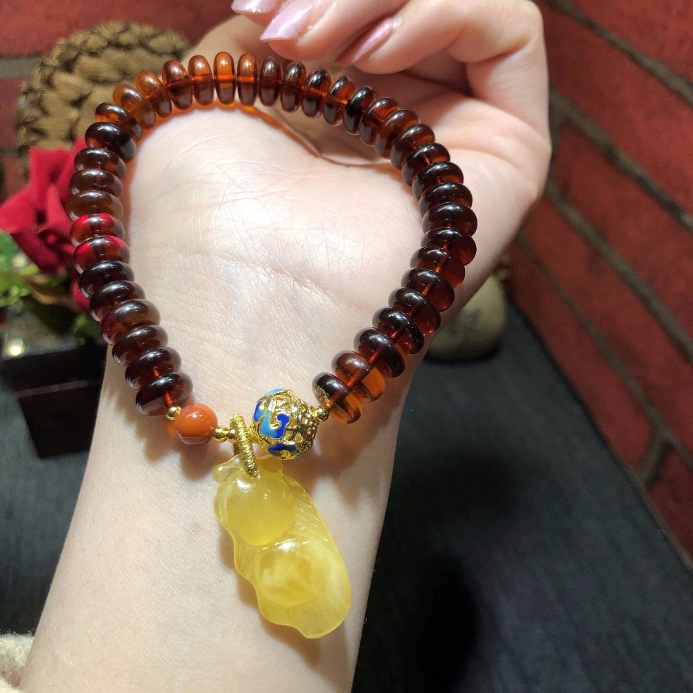 Natural Baltic Blood Amber with Yolk Color Amber Pendant Bracelet for Women Abacus beads European Fashion Jewelry Supplier
