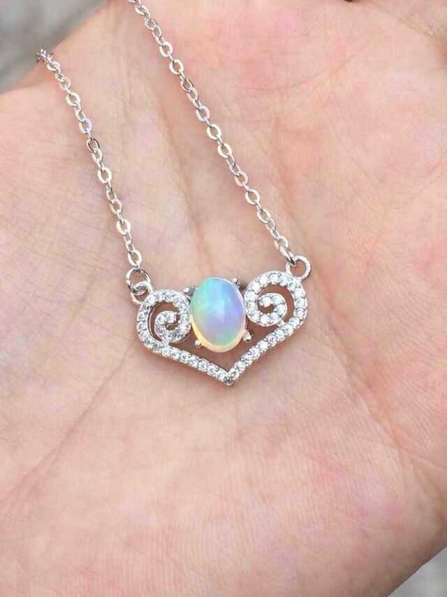 Natural opal stone Necklace natural gemstone Pendant Necklace women Ladies Fashion Elegant heart-shaped strokes Jewelry