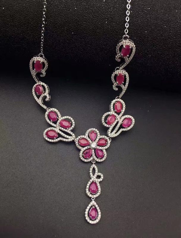 Natural red ruby gem Necklace natural gemstone Pendant Necklace S925 silver trendy Luxury fashion flowers women wedding Jewelry