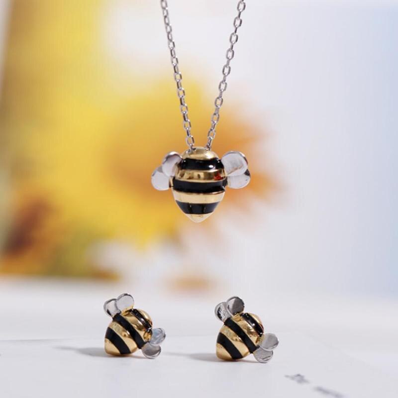 Necklace Women Jewelry  Cute Bee Clavicle Pendant Necklace