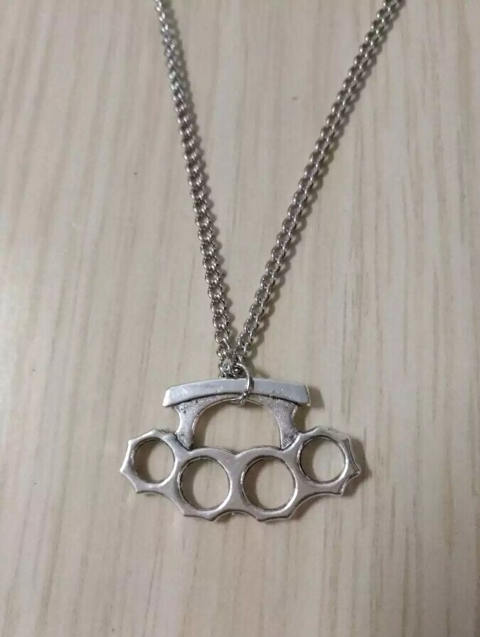 45cm Chain  Jewelry Vintage &quot;Brass Knuckle Dusters&quot; Charms Pendant Statement Necklace Gift z7