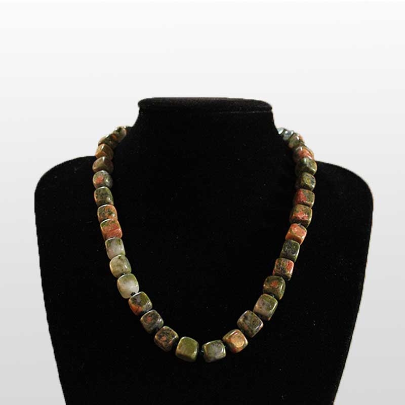 Multi-color Affirmative Square Natural Semi-precious Stones Crystal Ladies Necklace Exquisite Small Gifts