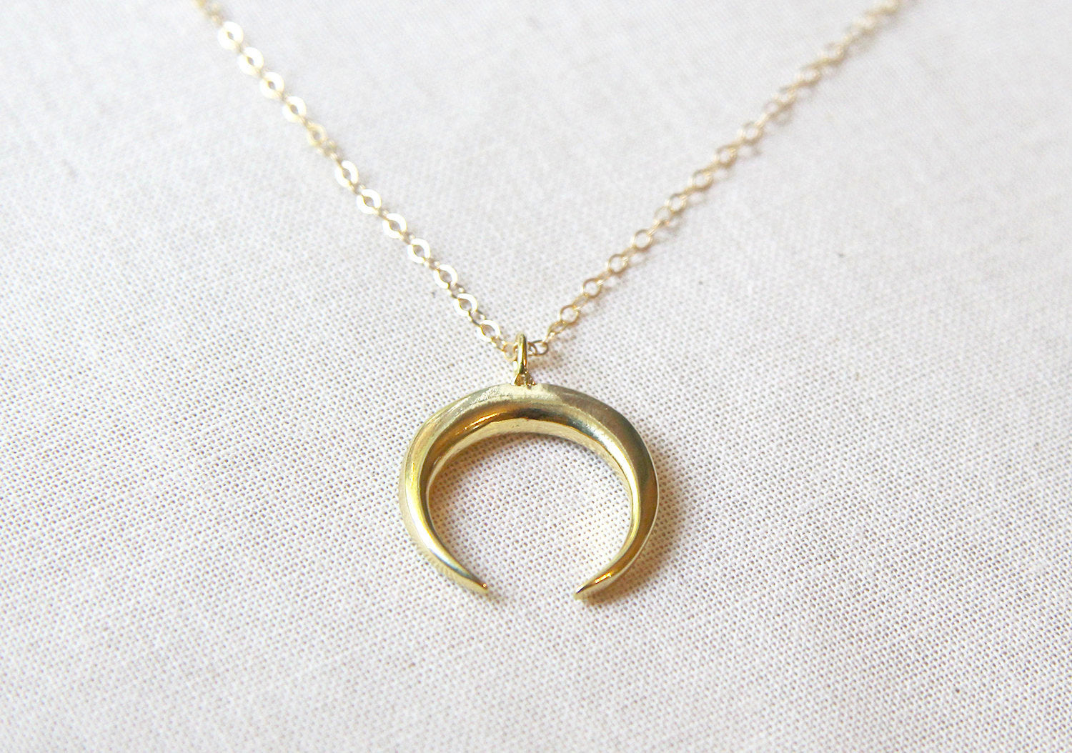 New Delicate Pendant Necklace Curved Crescent Moon Star Heart Choker Necklace Gold Silver Women Necklace Jewelry Birthday Gift