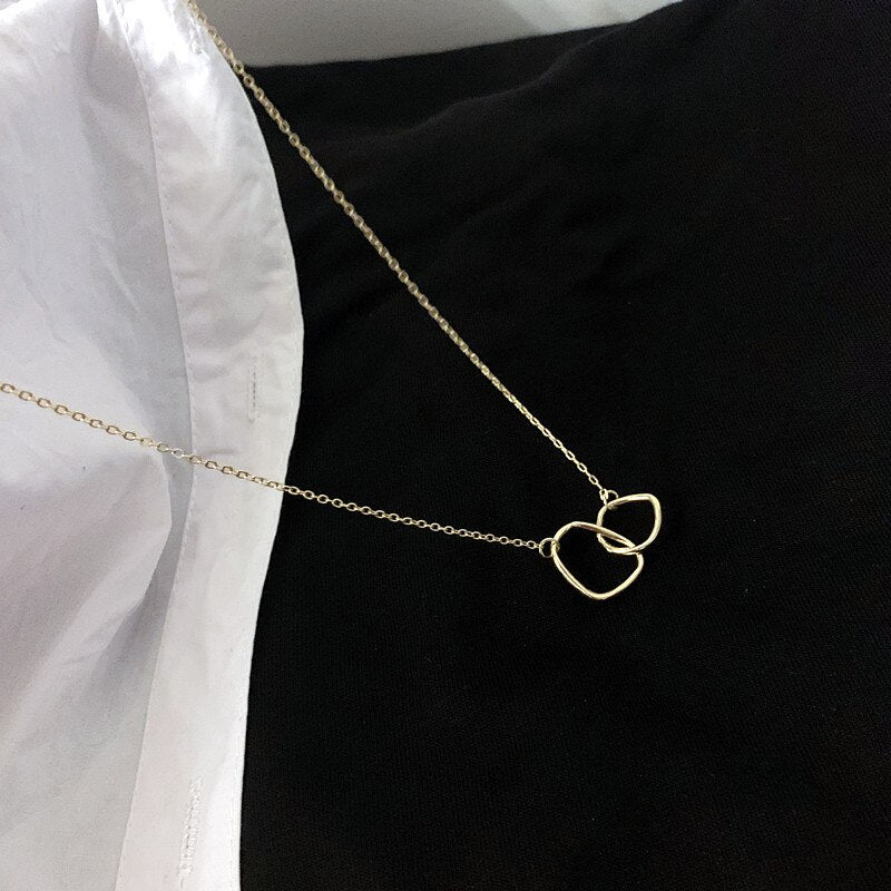 Double Circle Interlocking Clavicle Short Necklace Golden Necklace Choker for Women Girls Ladies Jewelry Accessories