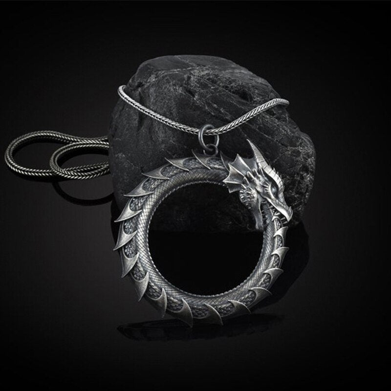 Dragon Necklace Ouroboros Dragon Pendant Alloy Round Amulet Punk Hip Hop Jewelry Decor Gift for Men and Women AIC88