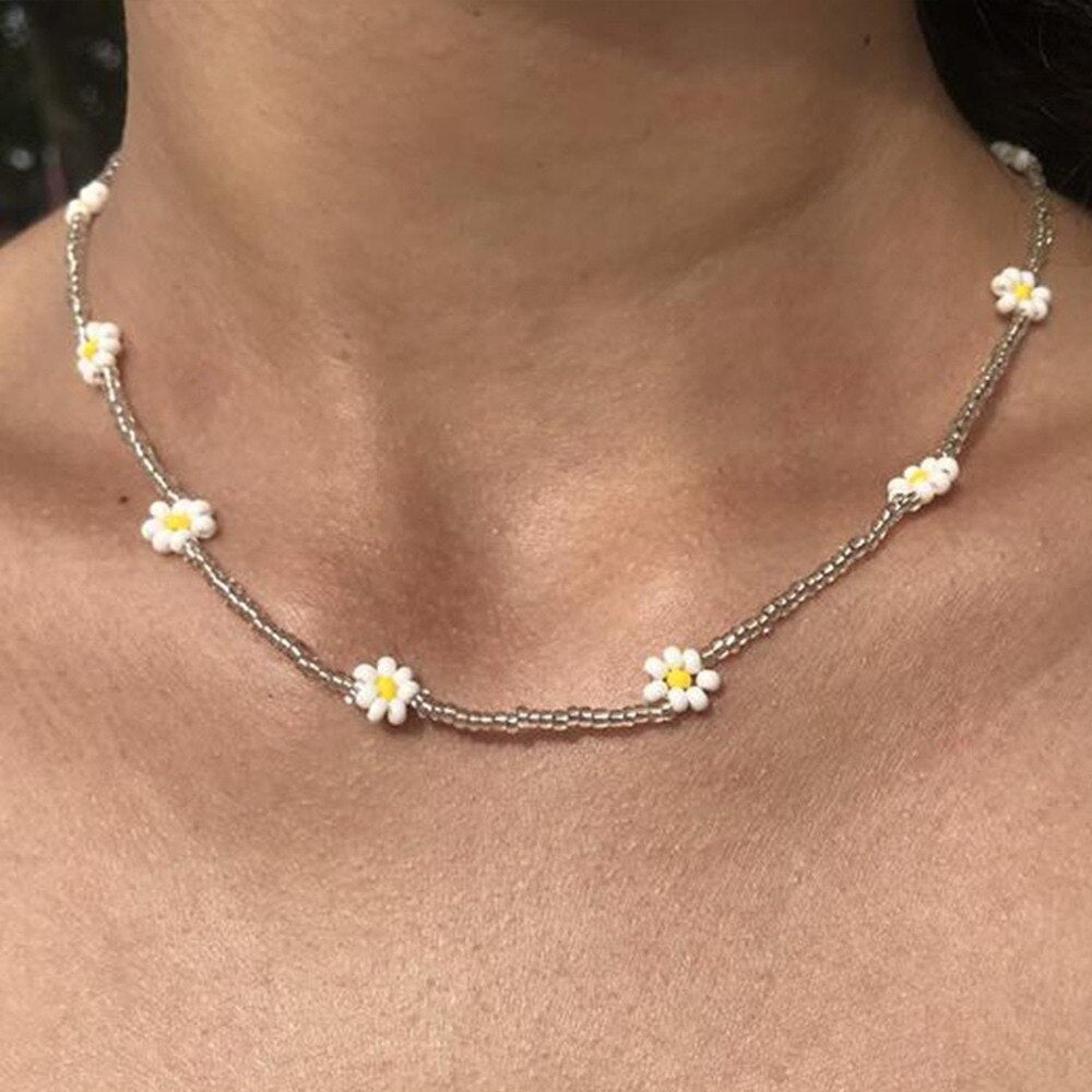 European and American and popular ladies party plastic beaded acrylic flower necklace Trend ethnic style necklace