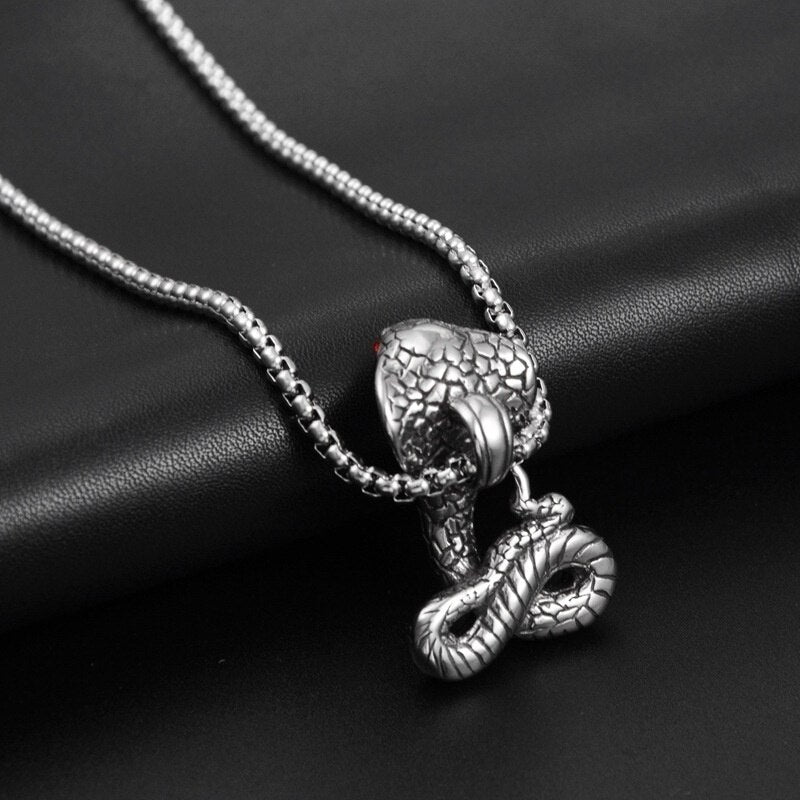 Exaggerated Horror Cobra Pendant Necklace for Men's Red Crystal Inlaid Metal Pendant Accessory Party Jewelry