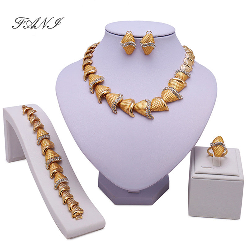 New Fashion Gold Color Wedding African Beads Jewelry Sets Dubai Gold Color Jewelry Sets Costume Romantic Long Design
