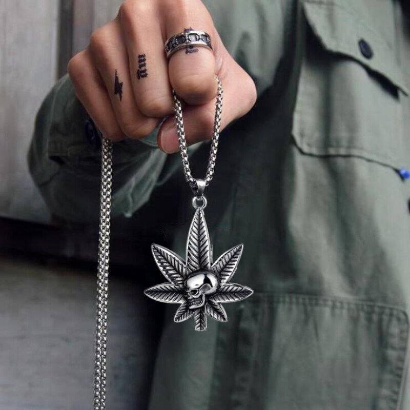 Maple Leaf Necklace Titanium Steel Hemp Leaf Skull Pendant Glittery Charm Chain Gift Hip Hop Jewelry Accessories