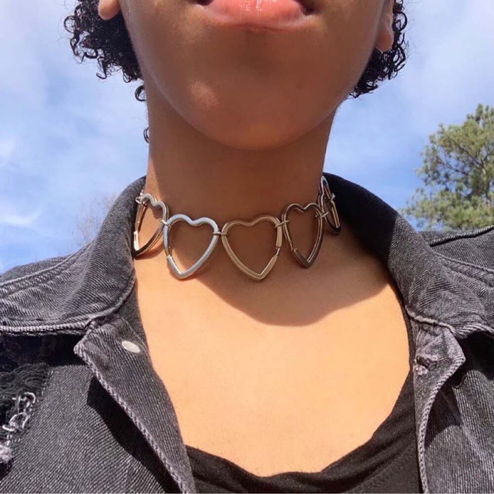 Hip-hop Punk Hollow Heart Pendant Necklace Vintage Love Symbol Necklaces Clavicle Chain Choker For Women Jewelry