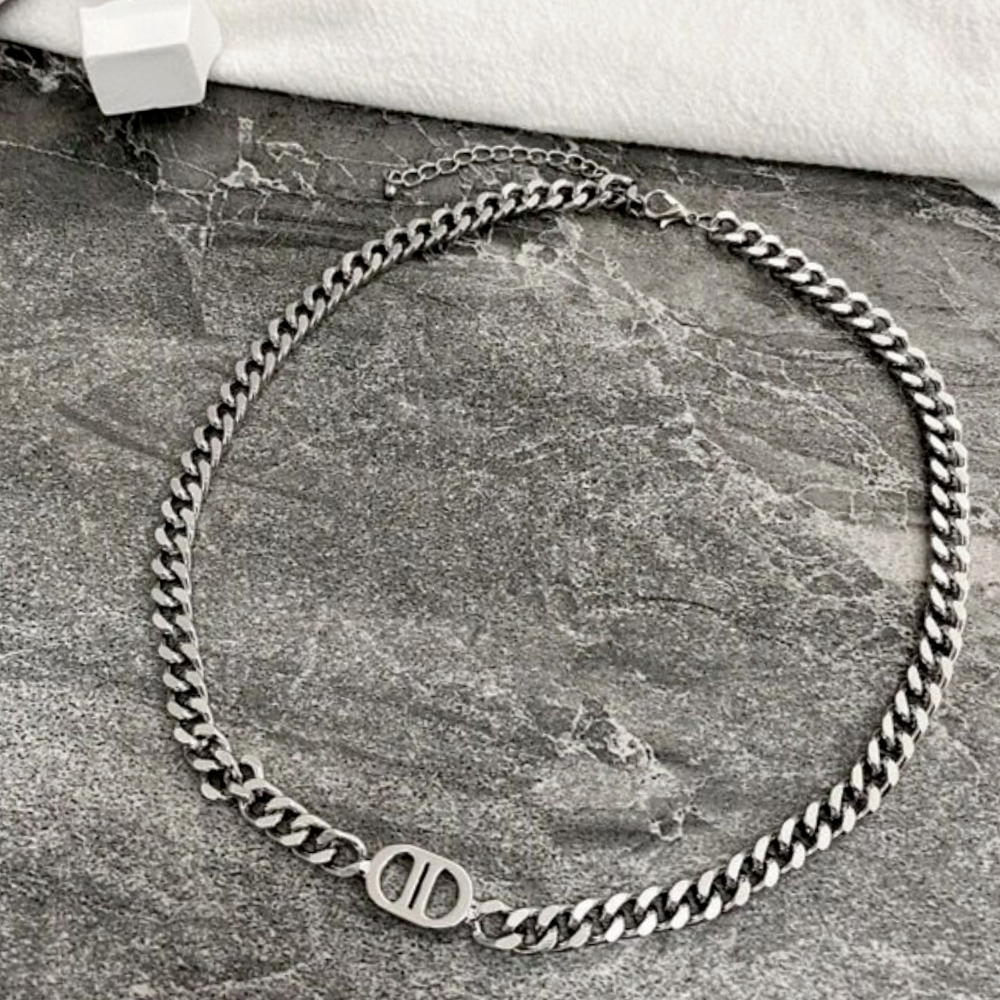 Japanese and Korean and popular ladies party alloy thick chain pig nose pendant clavicle chain jewelry necklace gift