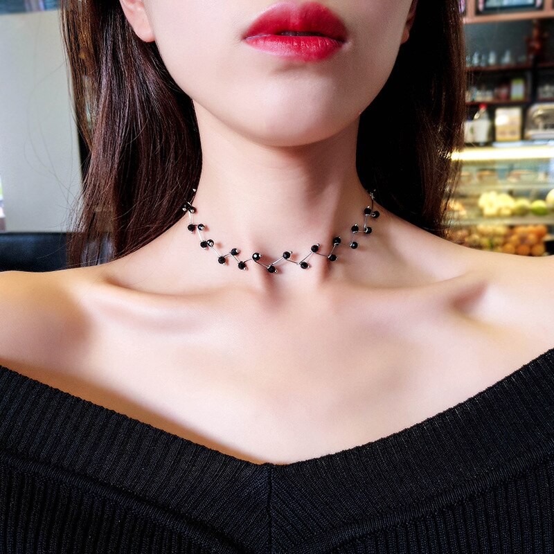Korean Version Of The Simple Wild Black Crystal Short Clavicle Chain Female Jewelry Beaded Necklaces & Pendants
