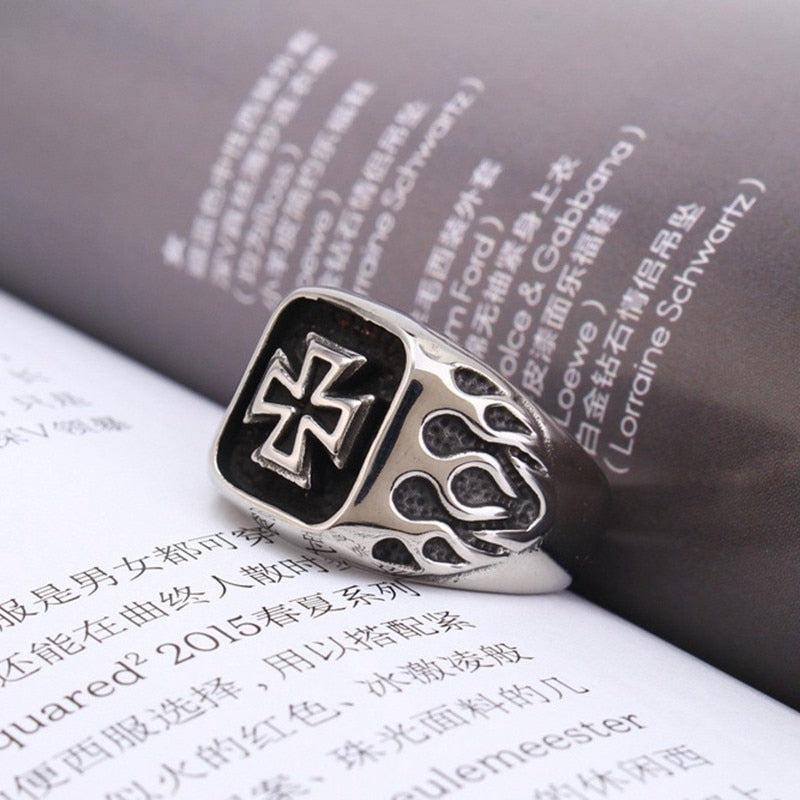 Retro Flame Printing Celtic Cross Pattern Ring Men's Ring Vintage Metal Ring Accessories Party Jewelry