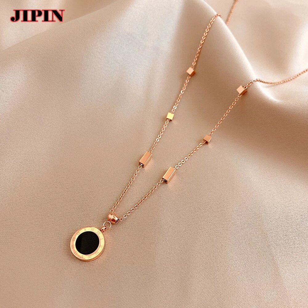 Titanium Steel Roman Numeral Black And White Disc Pendant Necklace Korean Jewelry Unusual Woman‘s Clavicle Chain